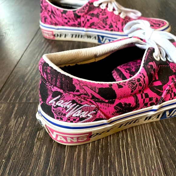 Vans - Picture 2 of 2